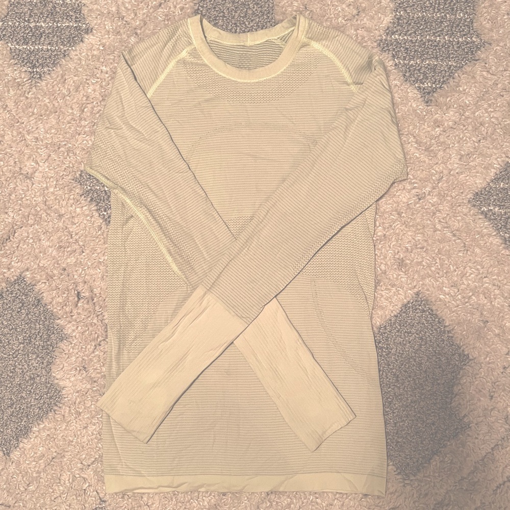 Yellow Lululemon swiftly in size 6